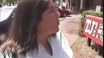 Ado colombienne appréciant la bite de son amie