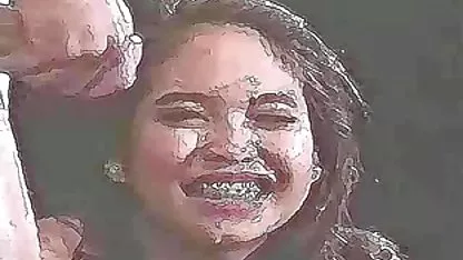 La petite-fille va se faire baiser par son grand-père, un bon anal