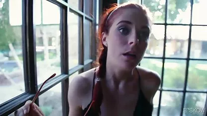 Il n'y a pas de jour où ma belle-soeur n'a pas de tétons comme des cailloux