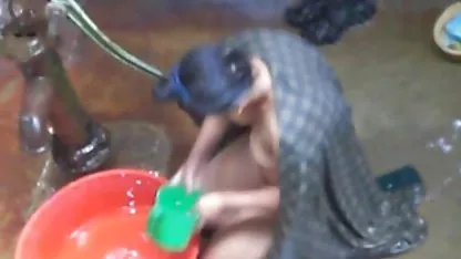 Sofia Gucci se masturbe pour nous, comme elle est bonne!