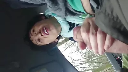 Tremendo le cul de l'infirmière mature, et quels seins !!