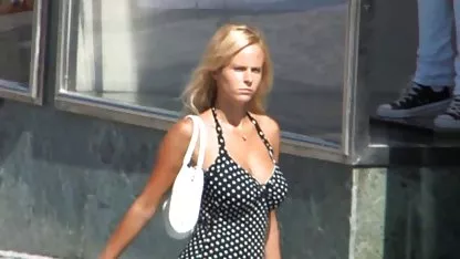 Je pense que la dame vient dans mon lit en voulant du sexe