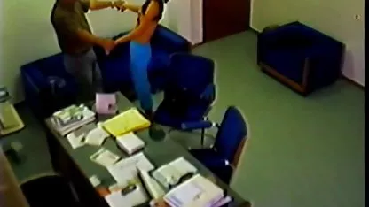 Maman arrive à tourner du porno sur la webcam avec moi