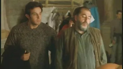 Laisse maman voir la graisse que tu as entre ses jambes