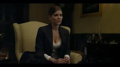 La robe sur le côté et le bas ne porte pas de culotte !!