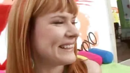 Stormy Daniels est la serveuse la plus salope, allez baise!