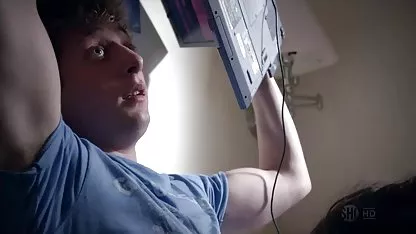 Averi Brooks touche sa chatte au plaisir, quelle merveille ..