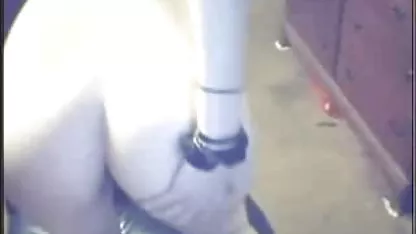 Cela me rend corné que mon mari me baise à quatre pattes