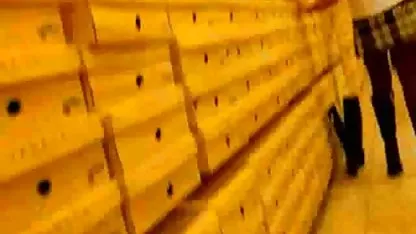 Rachel Starr joue très excitée avec son cul sur la webcam