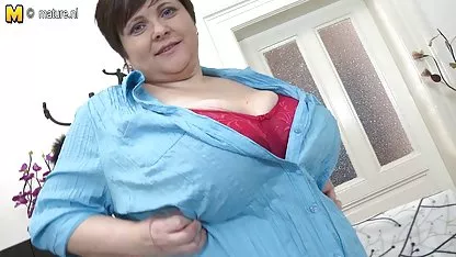 Ma belle-sœur attire mon attention sans aucun doute