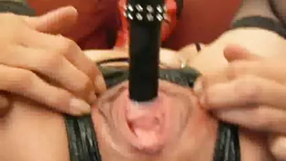 Pour quelques euros la serveuse s'abandonne