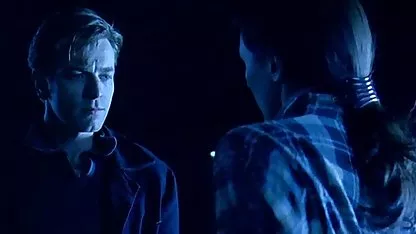 Son mari est vieux et elle préfère baiser un autre homme