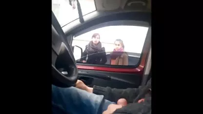 Après la bonne baise elle m'a laissé éjaculer sur ses seins