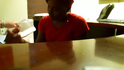 Lela Star goûte à la bite chauve Brazzers, allez baiser!