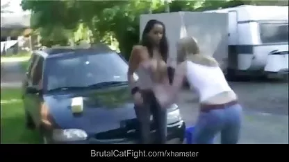 Rachel Starr a des relations sexuelles pendant les heures de travail avec son patron