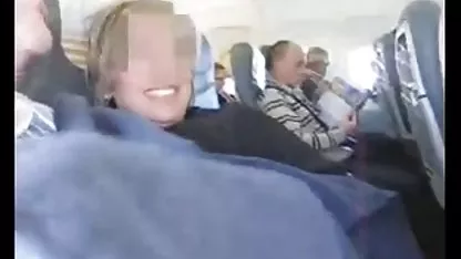 Jynx Maze vous montre son cul parfait, son cul demande la guerre