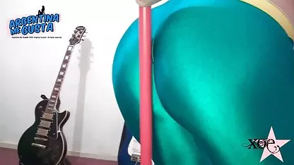 Sans blague, il n'y a pas d'âne comme Julianna Vega