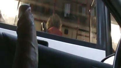 Il finit par baiser un fils de son meilleur ami, allez milf!