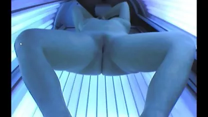 Elle aime les visites de la petite salope de son cousin