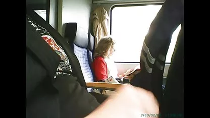 Je prends le nouveau petit ami de ma soeur dans ma chambre