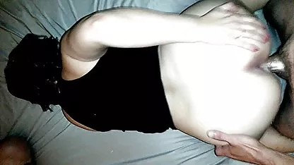 Prenez collègue, je vous laisse à ma femme pour que vous puissiez bien la baiser