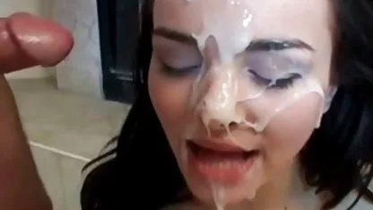 Asa Akira veut continuer la fête avec son petit ami