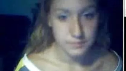 Un garçon gay se retrouve avec le visage de son ami plein de sperme