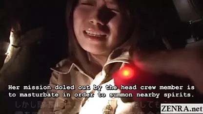 Le black étouffe presque avec sa queue à cette truie rousse