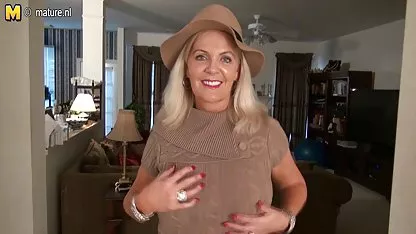 Ces deux voisins se disputent ma bite, salopes calmes!