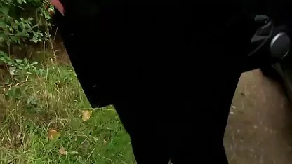 Caméra cachée dans un solarium, allez chatte qui a