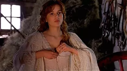 La voisine chaude veuve me laisse la baiser