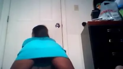 Mia Khalifa, la plantureuse qui chevauche la bite comme personne