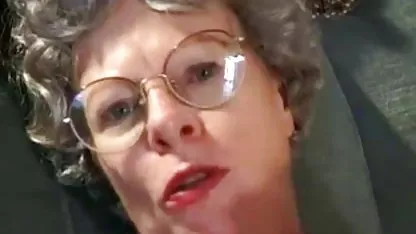 Elle s'appelle Aylen Moon et ceci est sa première scène porno XXX