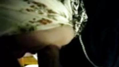 Séance sadomasochiste avec la blonde soumise Maia Davis